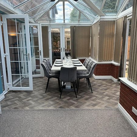 Huge 9 Bed Property Sleeps 17, Near Nec, City Centre, Hs2 Бирмингам Екстериор снимка