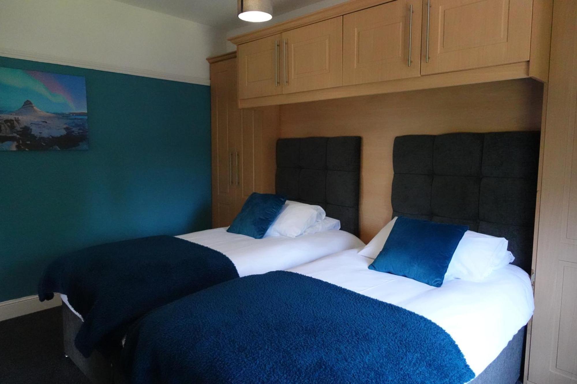 Huge 9 Bed Property Sleeps 17, Near Nec, City Centre, Hs2 Бирмингам Екстериор снимка